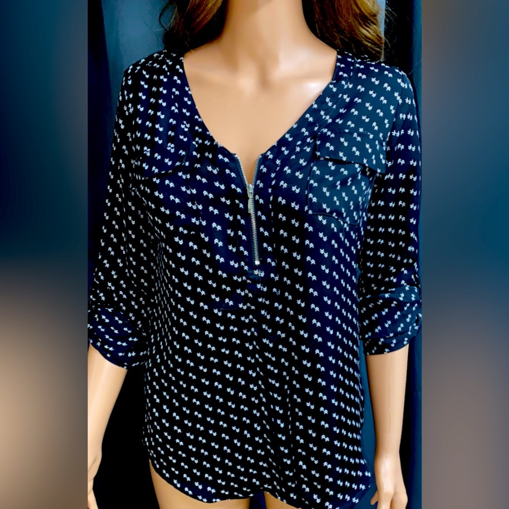 Candies Black & White V neck blouse Size S